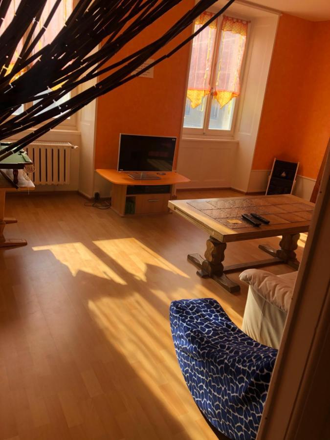 Chambres D'Hotes Le Passiflore Les Brenets Exterior photo