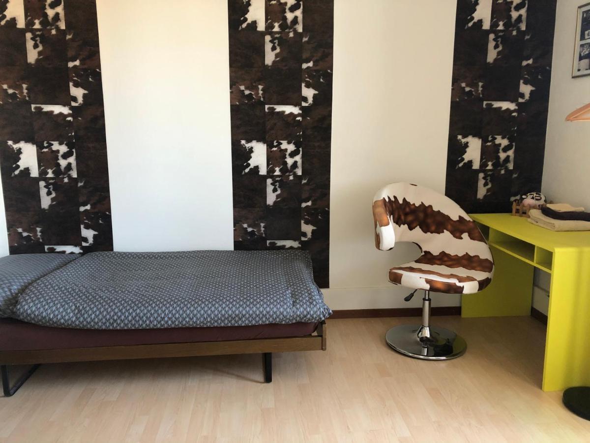 Chambres D'Hotes Le Passiflore Les Brenets Exterior photo