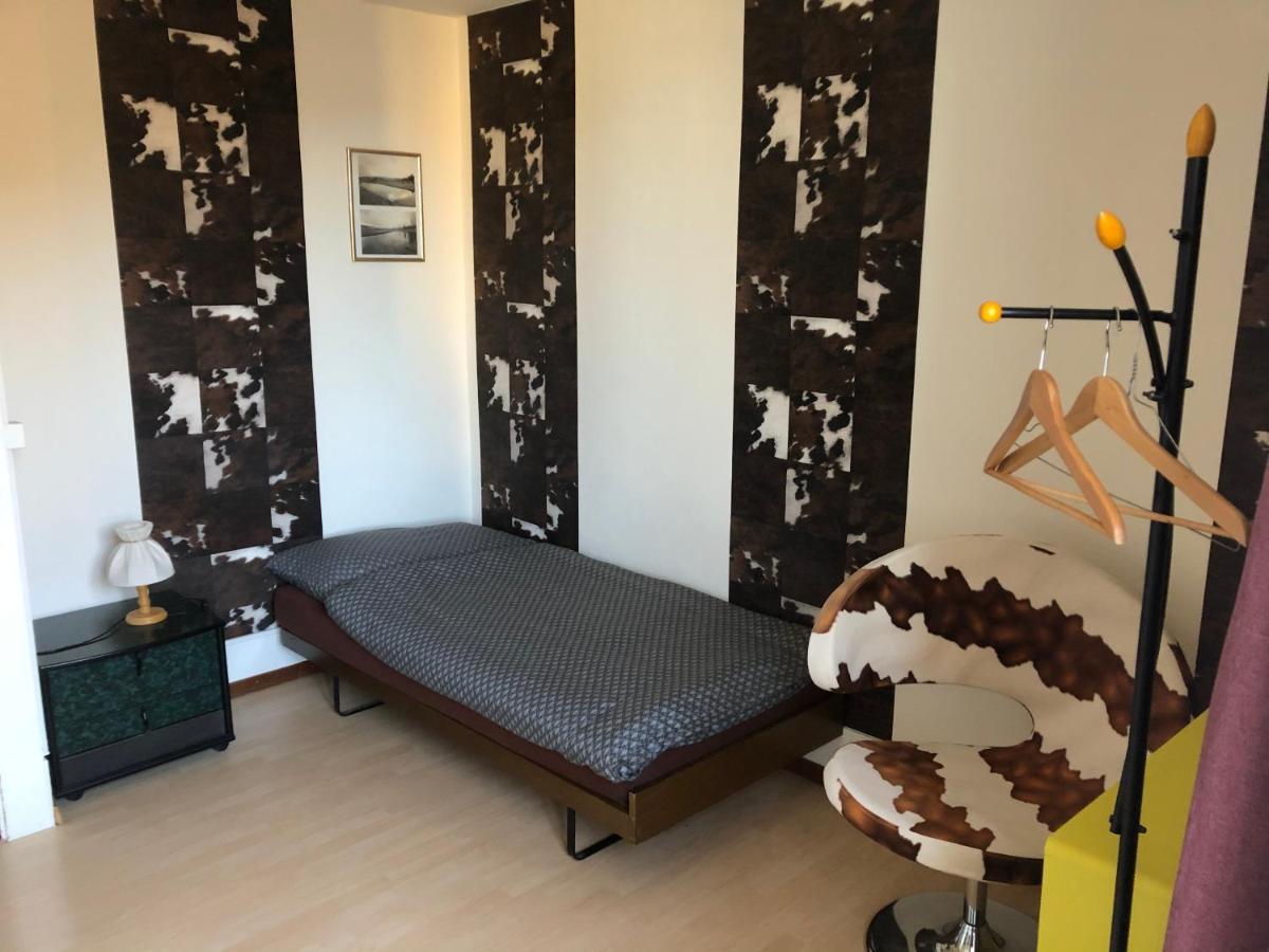Chambres D'Hotes Le Passiflore Les Brenets Exterior photo