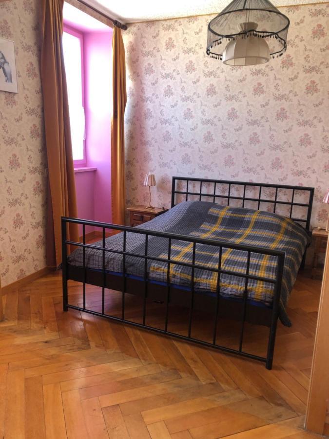 Chambres D'Hotes Le Passiflore Les Brenets Exterior photo