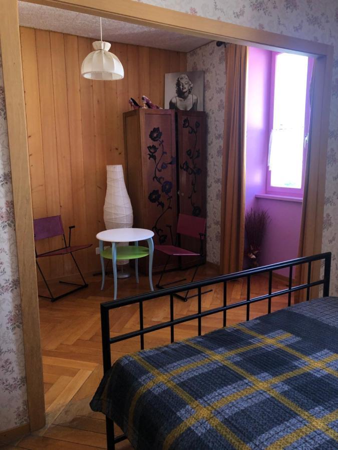 Chambres D'Hotes Le Passiflore Les Brenets Exterior photo