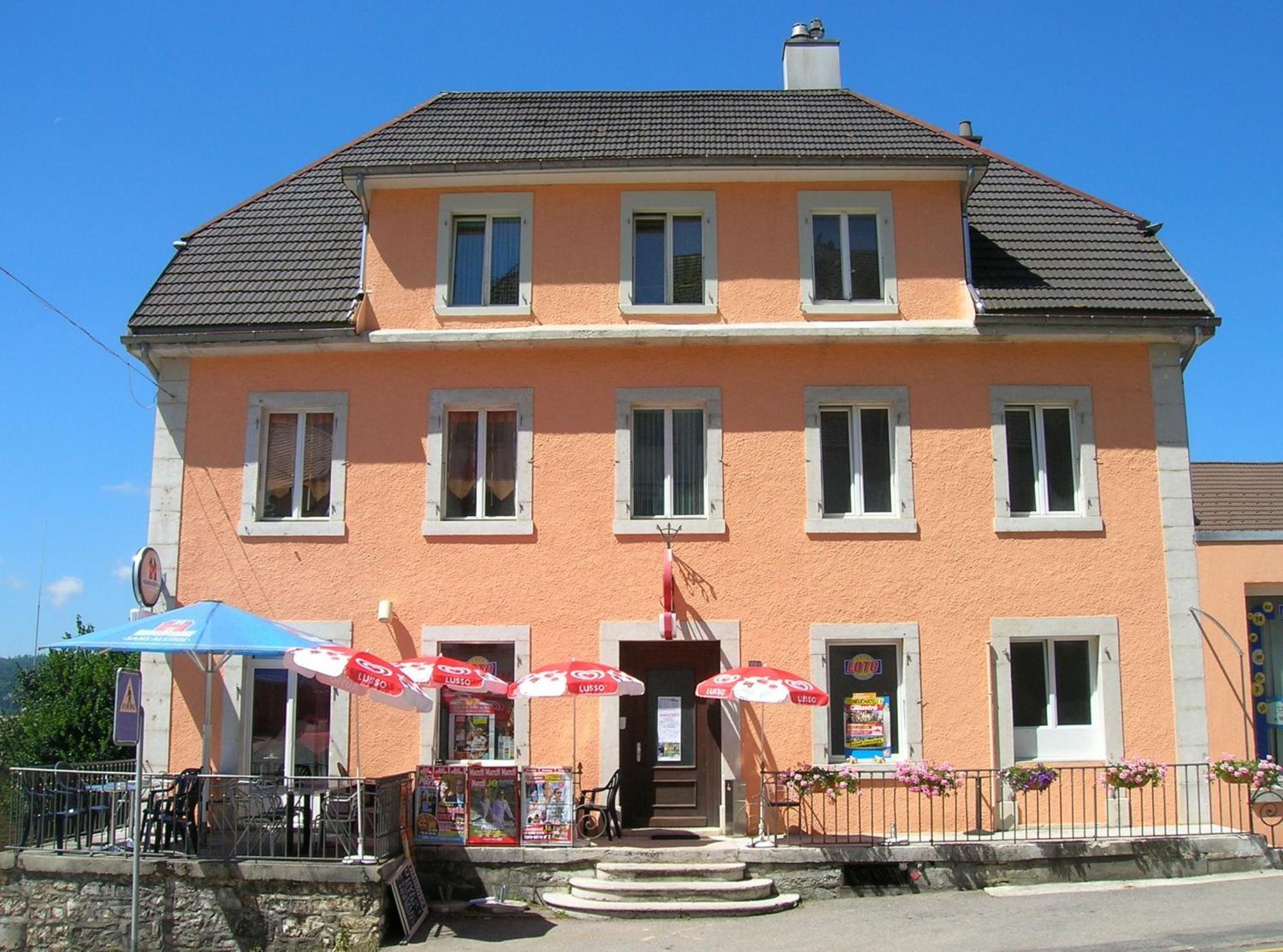 Chambres D'Hotes Le Passiflore Les Brenets Exterior photo
